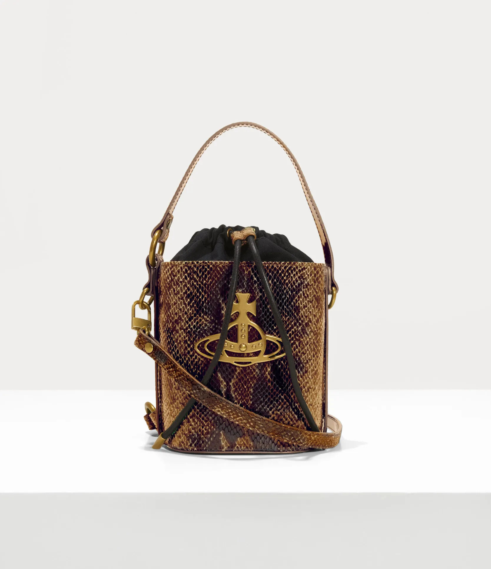 Daisy Drawstring Bucket Bag