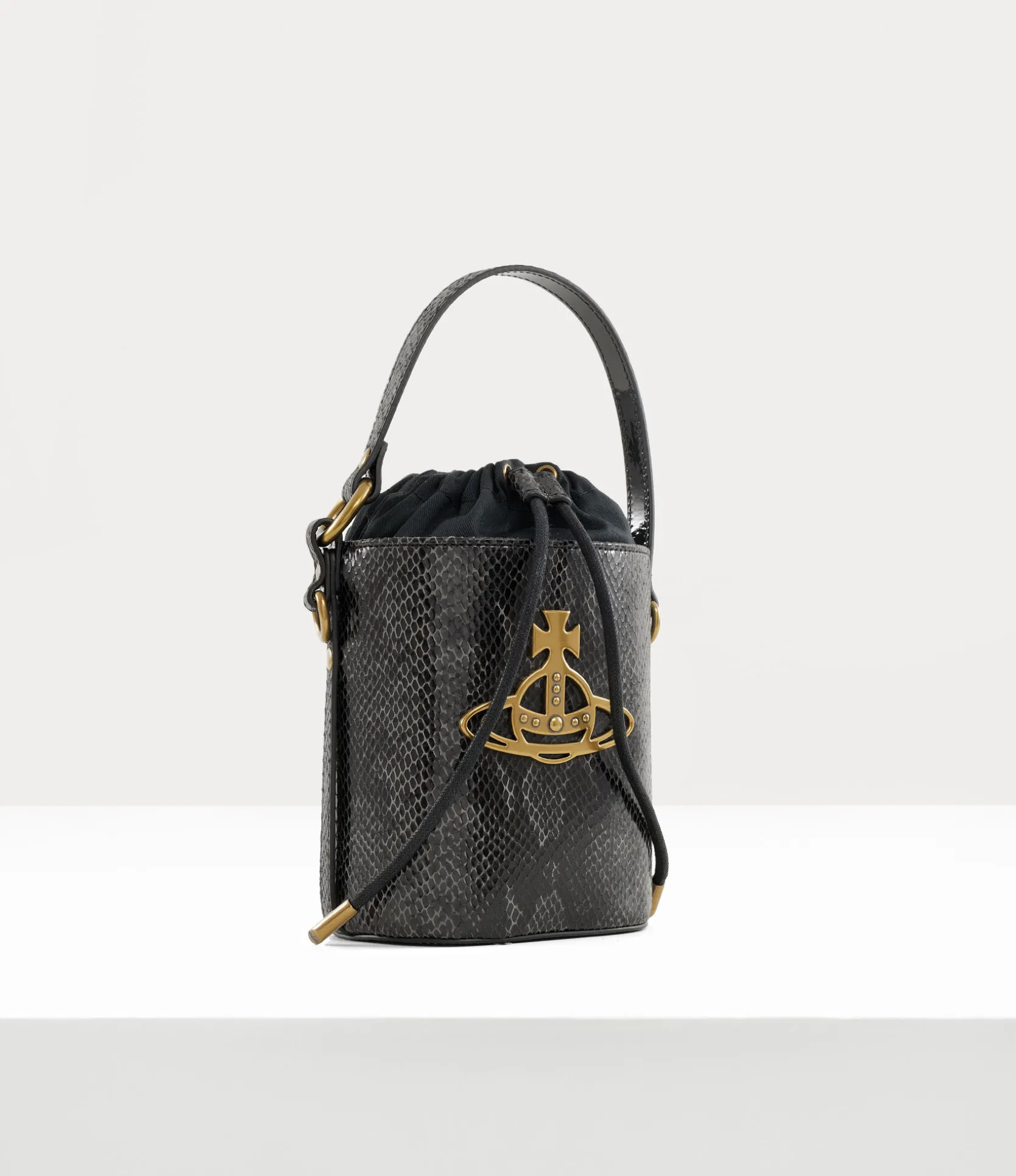 Daisy Drawstring Bucket Bag