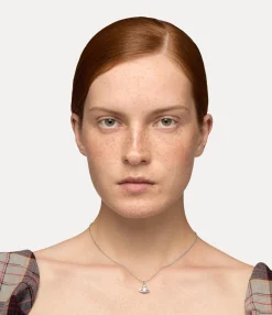 Reina Pendant Necklace