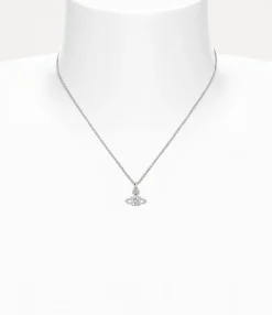 Reina Pendant Necklace